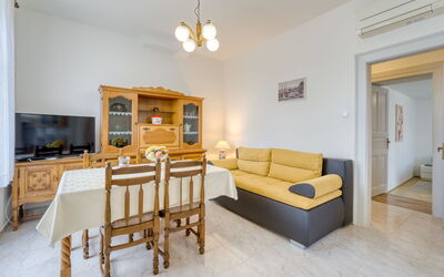 Accommodation:&nbsp;Edo 122.2