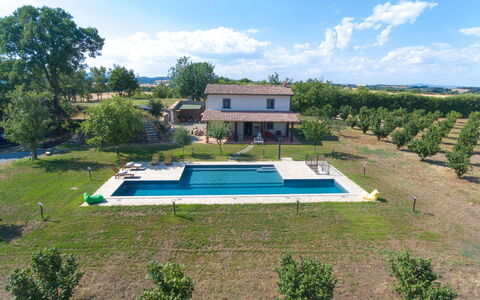 Pescatori: Water, Sky, Plant, Building, Azure, Natural Landscape, Tree, Body Of Water, Beach, Terrain