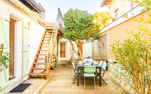 La Belle Tendel: Plant, Building, Furniture, Window, Wood, Table, Sky, Chair, House, Tree