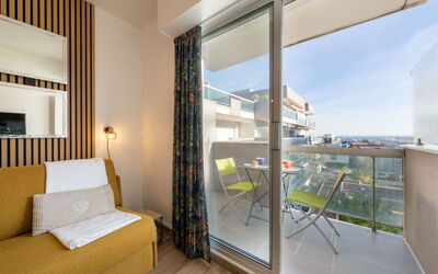 Arcachon 240: Interior Design, Apartment, Floor, Furniture, Flooring, Ceiling, Room, Balcony, Condominium, Chair
