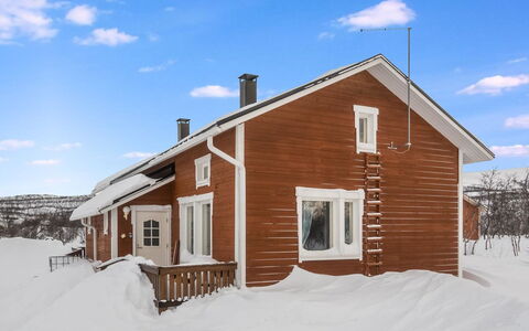 Saana 1: Wood, Snow, Cottage, Winter, Roof, Home, Freezing, Log Cabin, Siding, Slope