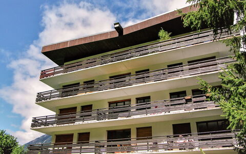 Chamonix 490: Cloud, Sky, Building, Tree, Tower Block, Urban Design, Window, Plant, Condominium, Woody Plant