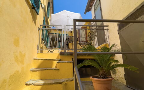La Casetta Di Emma - Villa Faraldi: Plant, Property, Sky, Building, Azure, Stairs, Window, Shade, Wood, Architecture