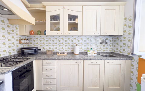 La Casetta Di Emma - Villa Faraldi: Cabinetry, Countertop, Property, Building, Furniture, Kitchen Stove, Drawer, Kitchen, Tap, Sink