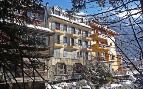 L'Armancette: Residential Area, Neighbourhood, Property, Building, Architecture, Town, House, Real Estate, Apartment, Home