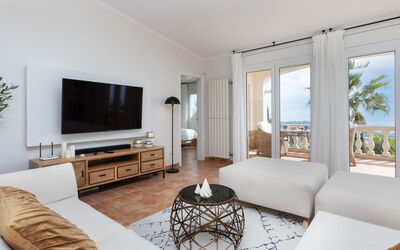 Accommodation:&nbsp;Panorama 413.2
