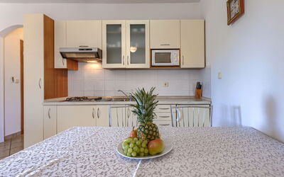 Accommodation:&nbsp;Nino 121.1