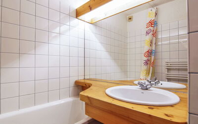 Accommodation:&nbsp;Les Jardins du Mont-Blanc 545.4