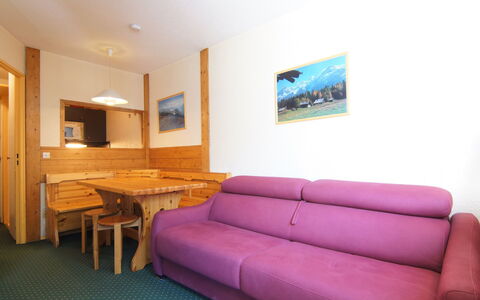 Chamonix 630: Furniture, Couch, Mirror, Comfort, Building, Television, Lighting, Interior Design, Studio Couch, Living Room