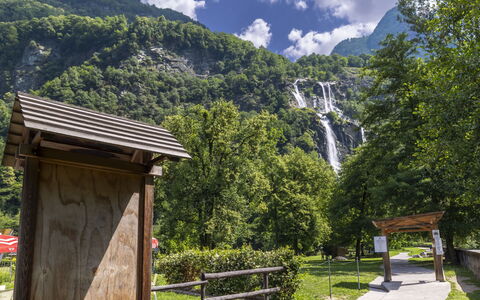 Chiavenna 100: Mountainous Landforms, Nature, Mountain, Vegetation, Natural Landscape, Landscape, Highland, Hill Station, Hill