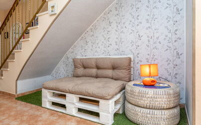 Accommodation:&nbsp;Boters 109.2