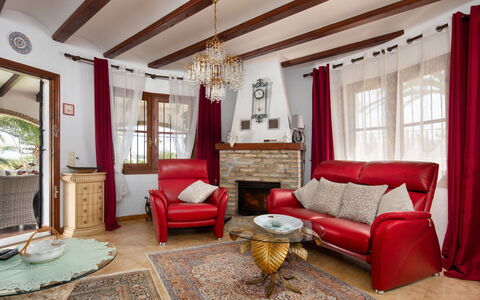 Villa Jolanda: Building, Furniture, Couch, Table, Window, Decoration, Picture Frame, Wood, Comfort, Living Room