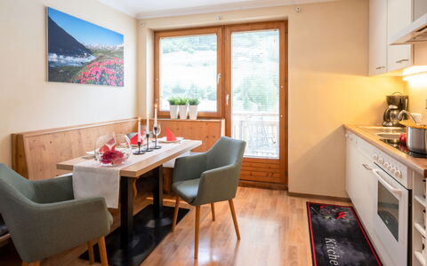 Accommodation:&nbsp;Gams 208.1