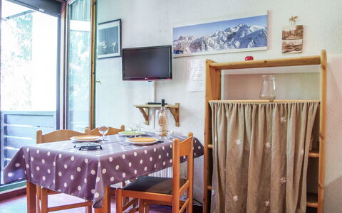 Chamonix 670: Furniture, Room, Property, Table, Product, Dining Room, Chair, Interior Design, Floor, House