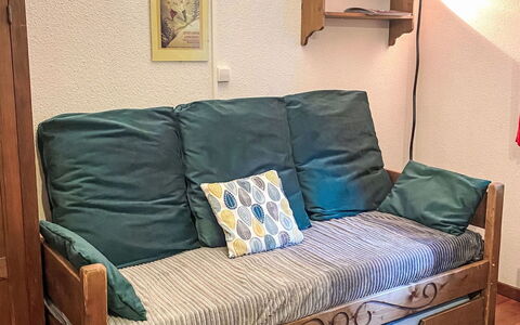 Chamonix 670: Furniture, Couch, Wood, Table, Architecture, Rectangle, Interior Design, Pillow, Floor, Living Room