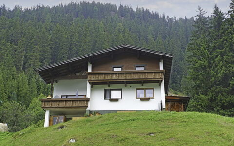 Elisabeth: Plant, Sky, Cloud, Window, Building, Tree, House, Natural Landscape, Wood, Land Lot