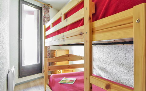 Gentiane: Bed, Room, Furniture, Property, Bunk Bed, Hostel, Bedroom, Interior Design, House, Building