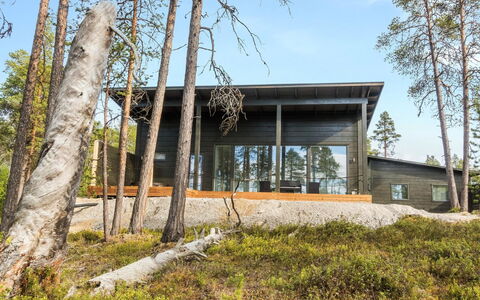 Villa Paatari: Waterway, Bank, Watercourse, Lake, Cottage, Forest, Channel, Reservoir, Log Cabin