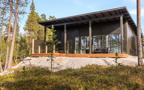 Villa Paatari: Waterway, Bank, Watercourse, Lake, Cottage, Forest, Channel, Reservoir, Log Cabin