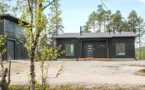 Villa Paatari: Waterway, Bank, Watercourse, Lake, Cottage, Forest, Channel, Reservoir, Log Cabin