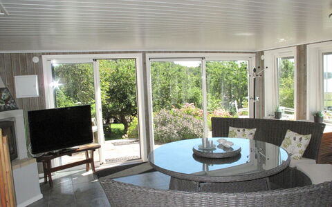 Stegeborg Sjöstugan: Property, Furniture, Plant, Building, Shade, Living Room, Interior Design, Flooring, Floor