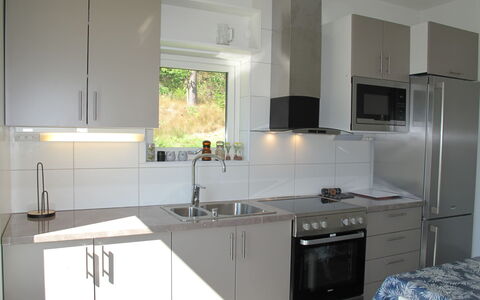 Stegeborg Sjöstugan: Countertop, Cabinetry, Kitchen Sink, Tap, Sink, Property, Kitchen, Plant, Plumbing Fixture, Kitchen Stove