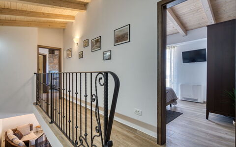 Rika: Picture Frame, Wood, Comfort, Interior Design, Stairs, Flooring, Floor, Living Room, Hall