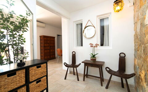 Calpe Calp 1117: Furniture, Table, Plant, Property, Picture Frame, Building, Wood, Cabinetry, Interior Design, Houseplant