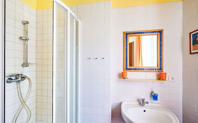Accommodation:&nbsp;Alice I. 552.1