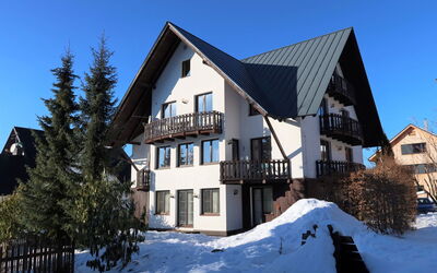 Harrachov 552: Water, Plant, Sky, Property, Swimming Pool, Blue, Tree, Body Of Water, Shade, Grass
