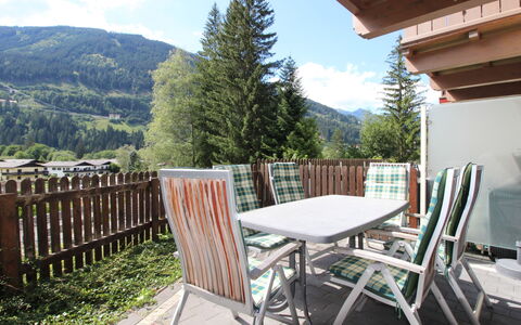 Pflaume: Sky, Cloud, Furniture, Table, Mountain, Plant, Nature, Building, Chair, Wood