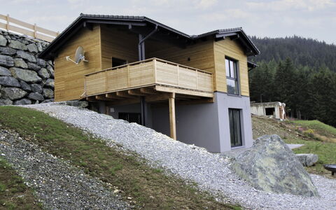 Mountain Lodge - Klippitztörl: Plant, Sky, Building, Window, Property, Cloud, House, Land Lot, Slope, Cottage