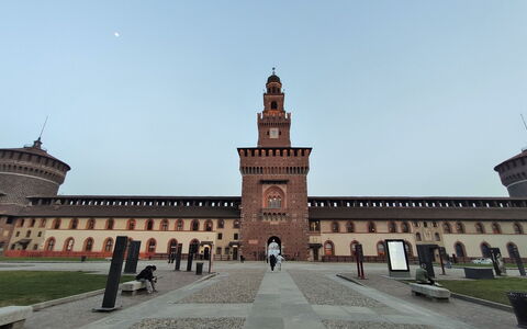 Fra Cristoforo Studio Apartment: Sky, Building, City, Facade, Monument, Symmetry, Historic Site, Tourism, Roof