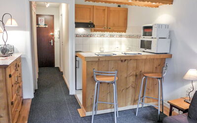 Accommodation:&nbsp;Champraz 100.15