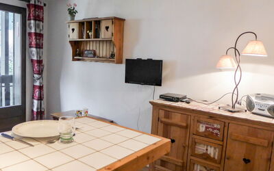 Accommodation:&nbsp;Champraz 100.15