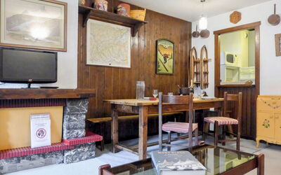 Accommodation:&nbsp;Champraz 100.7
