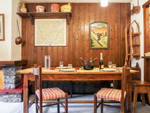 Accommodation:&nbsp;Champraz 100.7