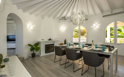 Villa la Tahona: Furniture, Table, Chair, Building, Interior Design, Flooring, Kitchen, Floor, Living Room, Wood
