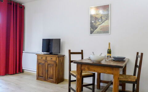 Le Pramouny: Furniture, Room, Property, Interior Design, Floor, Table, Wall, Building, House, Dining Room