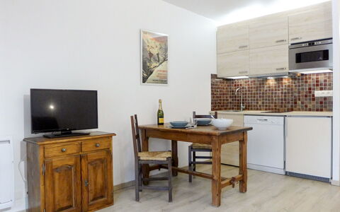 Le Pramouny: Furniture, Room, Property, Interior Design, Table, Building, Cabinetry, Floor, Desk, Real Estate