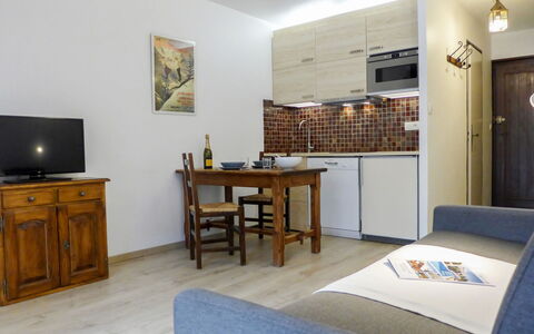 Le Pramouny: Table, Property, Cabinetry, Building, Picture Frame, Wood, Chest Of Drawers, Drawer, Lighting, Chair