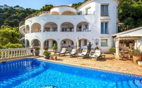 Villa El Paraiso al Mar Ambolo: Coast, Bay, Resort Town, Resort, Cove, Tropics, Villa, Hotel, Balcony, Caribbean