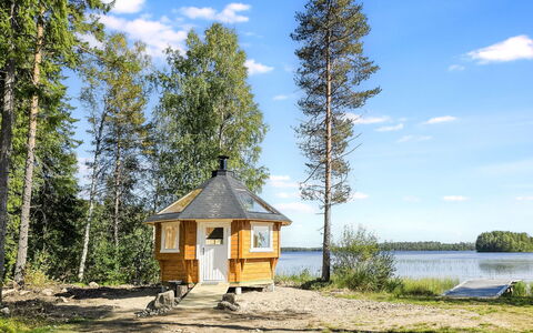 Oravajärven Talo (Ent. Suomela): Wood, Siding, Cottage, House, Home, Plank, Garden Buildings, Log Cabin, Hardwood, Porch