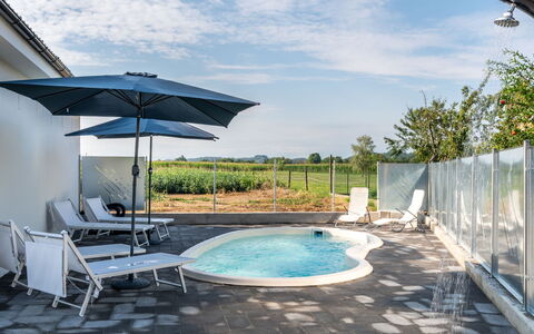 Tra Terra e Cielo: Water, Sky, Cloud, Azure, Swimming Pool, Shade, Outdoor Furniture, Leisure, Plant, Sunlounger