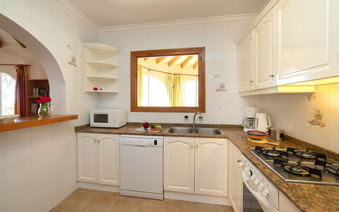 Oronella: Cabinetry, Countertop, Sink, Tap, Kitchen Sink, Property, Plumbing Fixture, Kitchen, Wood, Building