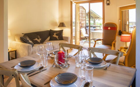 Chalet sans Soucis: Table, Furniture, Property, Tableware, Chair, Dishware, Textile, Comfort, Interior Design, Wood
