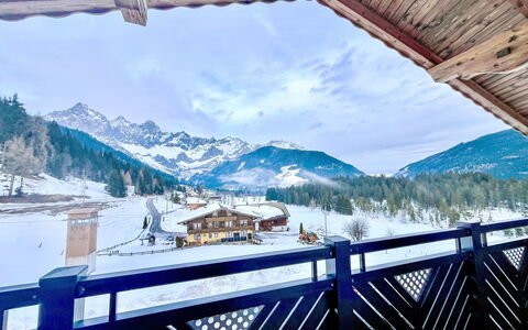 Dachstein Südwand: Mountainous Landforms, Snow, Mountain, Winter, Mountain Range, Hill Station, Landscape, Glacial Landform, Hill, Highland