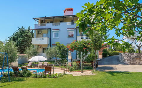 Labin 389: Sky, Plant, Building, Window, Tree, Land Lot, Urban Design, Shade, Cottage, Leisure