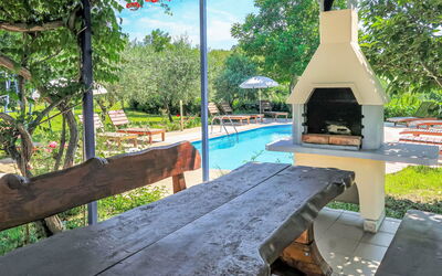 Accommodation:&nbsp;Gordana 389.4