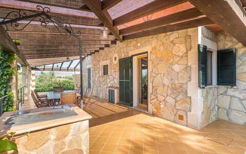 Can Cerda: Plant, Window, Wood, Lighting, Interior Design, Architecture, Beam, Floor, Living Room, Flooring